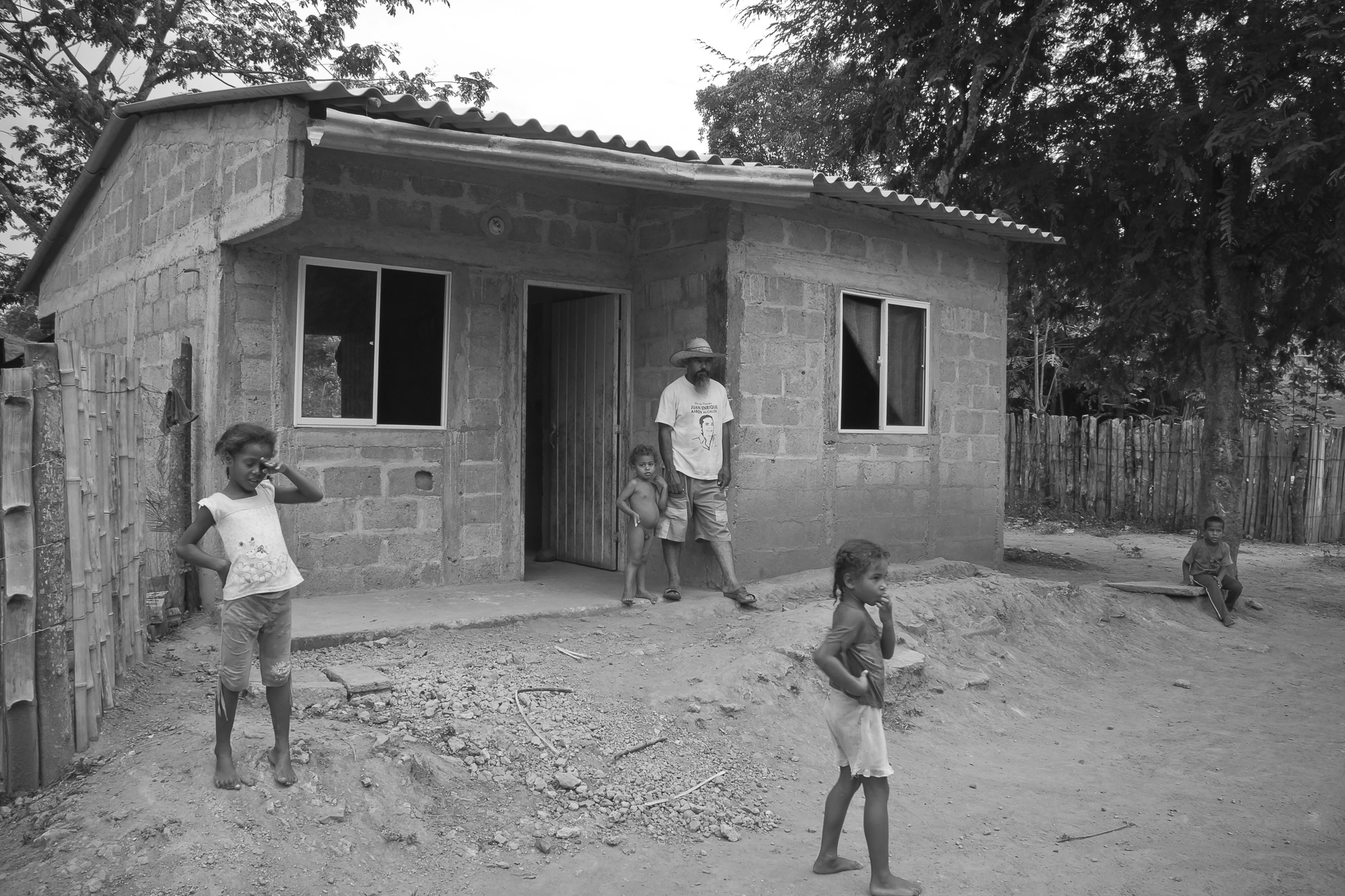  This is a house donated by the Colombian Government. It is a small house for a single family. They are now back to their land where they can farm, keep livestock and eventually improve their house for better conditions.    