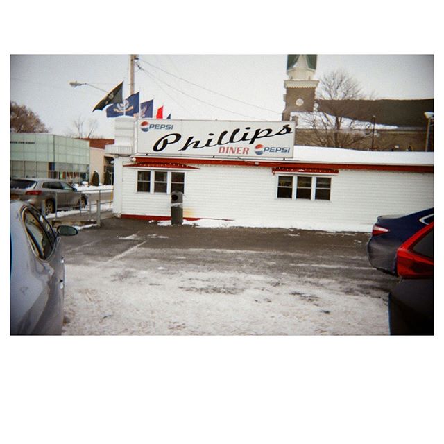 Looking forward to eating at this place every morning for the next week. {K280 plastic camera, Fujicolor Superia Xtra 800}
.
#35mmphotography #filmphotography #shootfilmmag #filmphotographypodcast #fujifilm