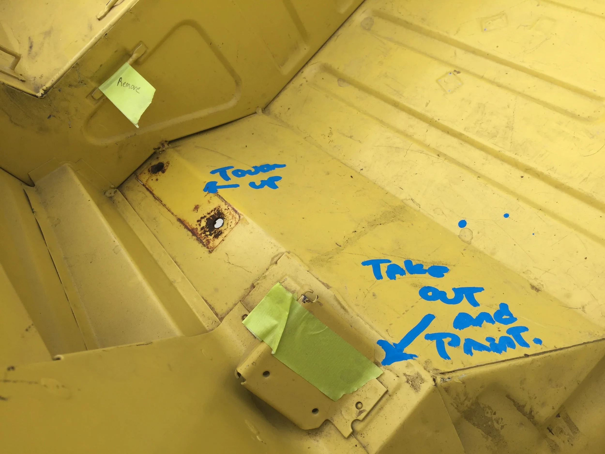 rear_cargo_befor_7094.JPG