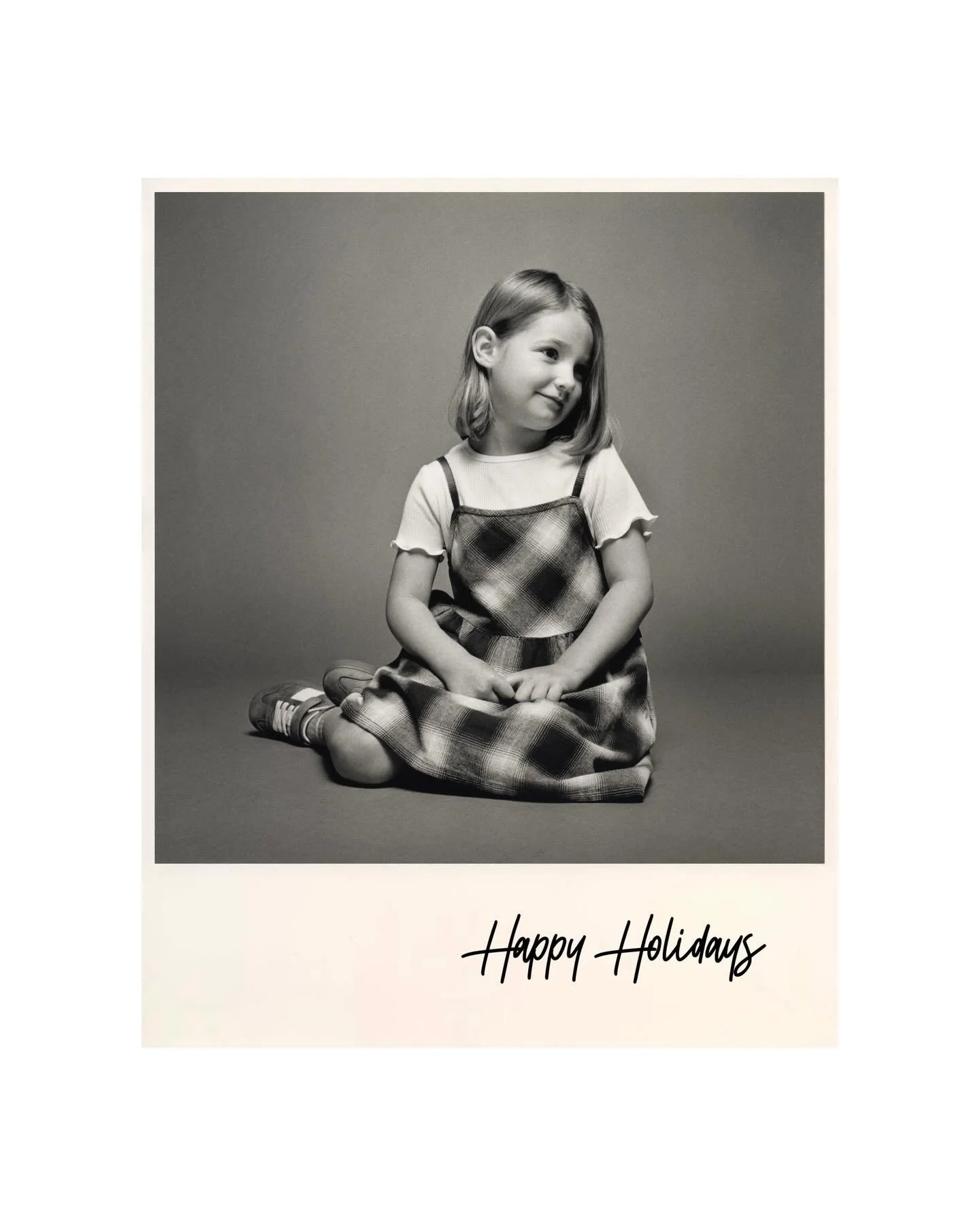 Happy Holidays 🎄✨
photos by the amazing @aranhahahaha 
assisted by @nikatthompson