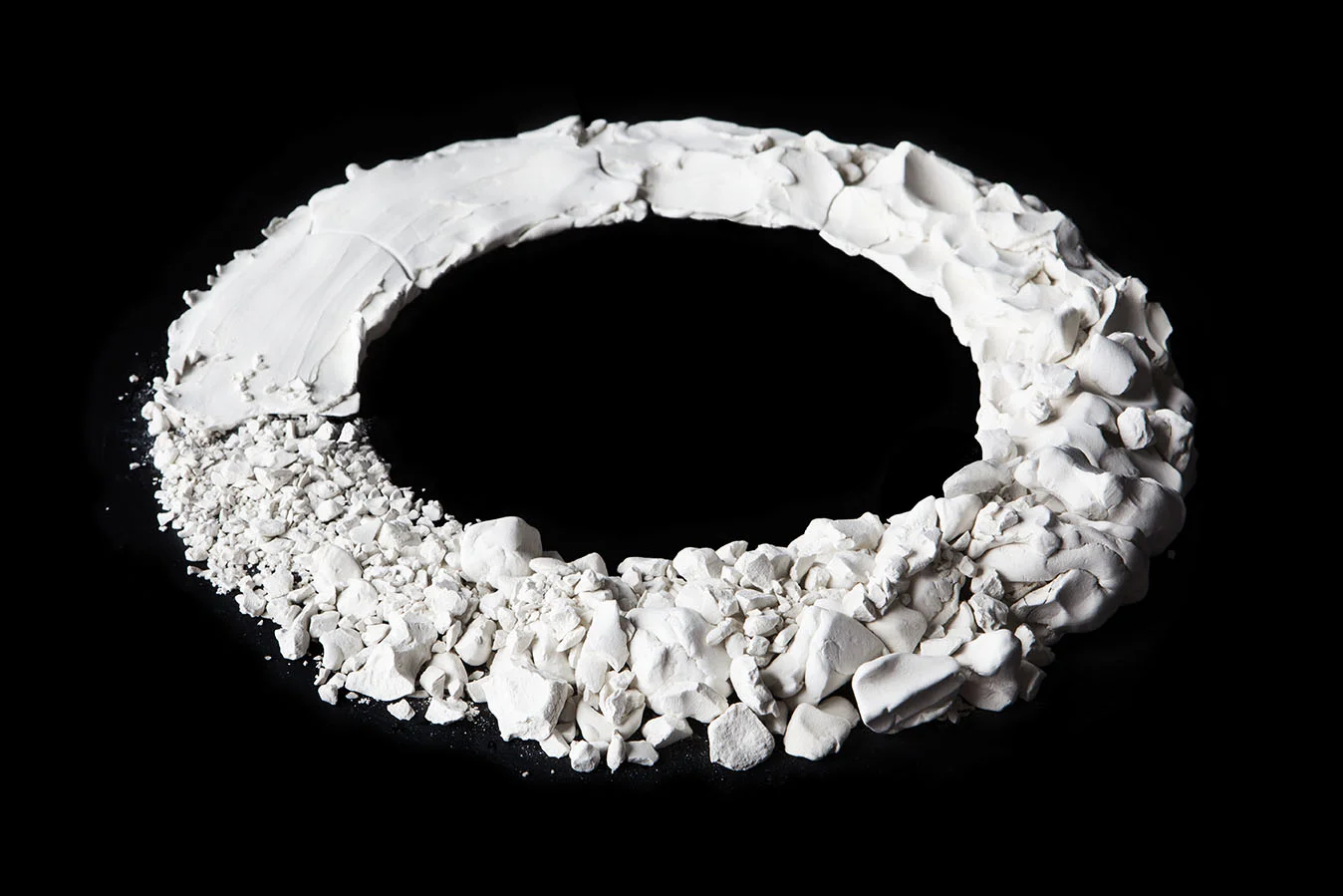 S.O.M. STATE OF MATTER CIRCLE . 2014. Raw porcelain. Dimensions variable