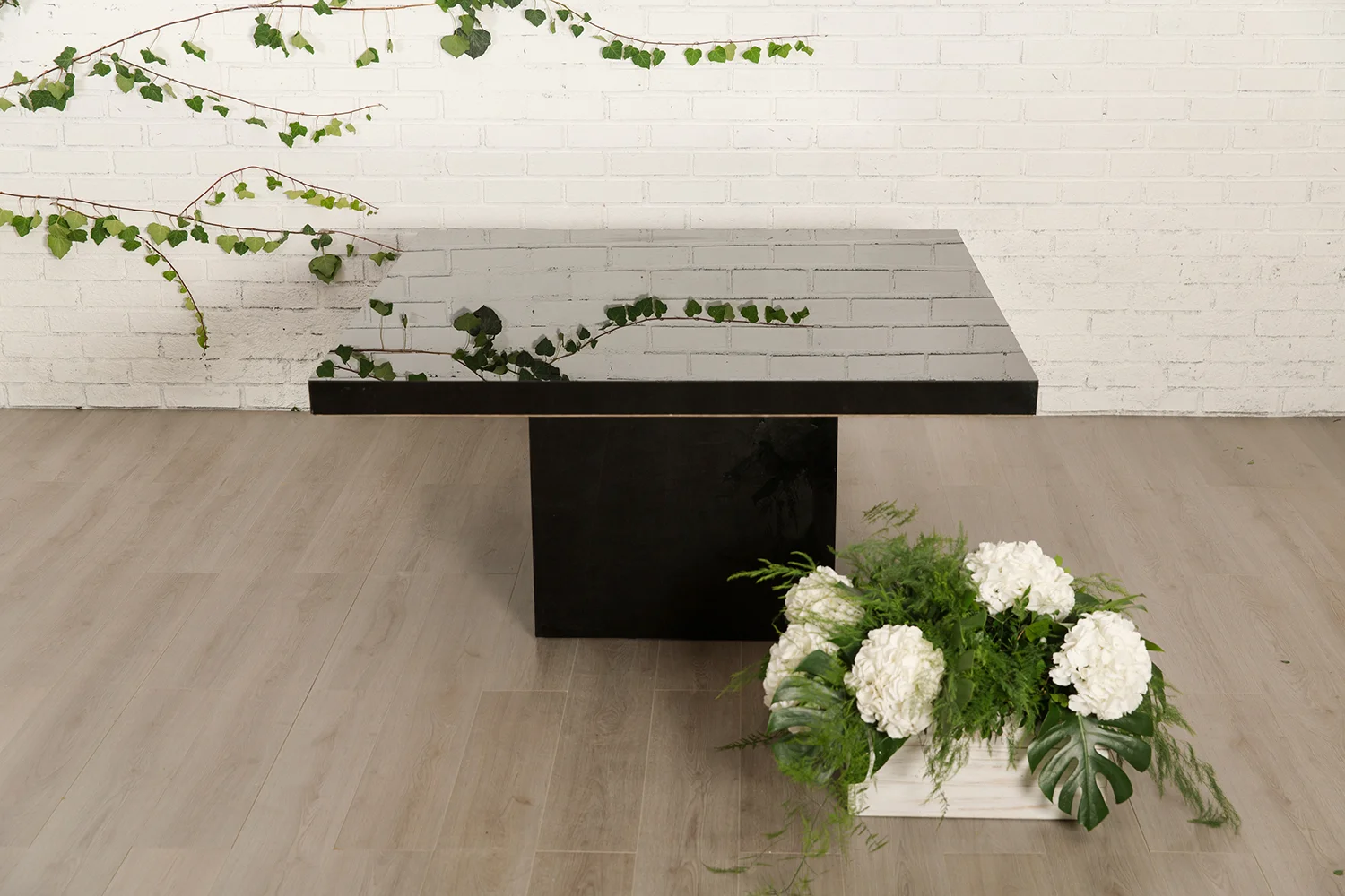 _Mesa Cuadrada Cristal Negra