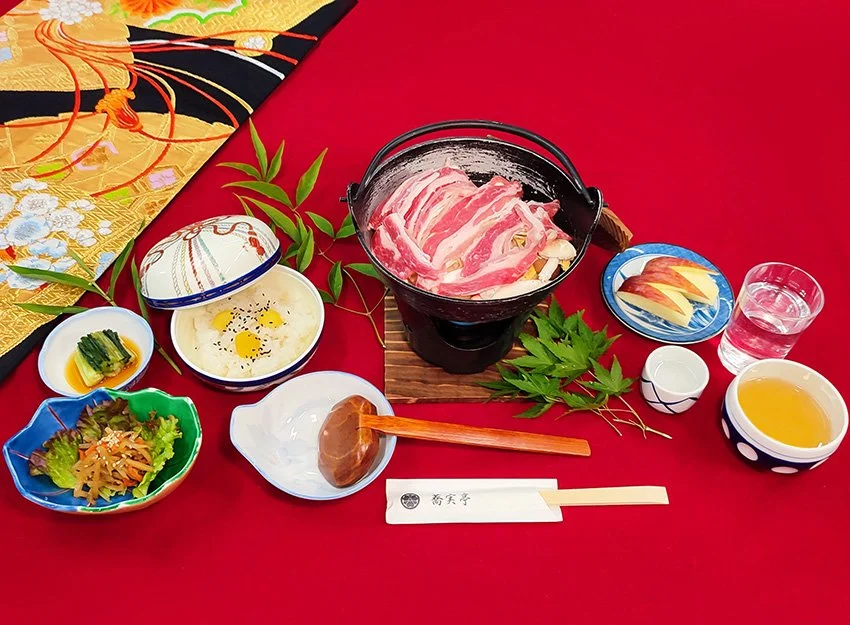 Beef lunch set menu in Obuse for Snow Monkey Tour