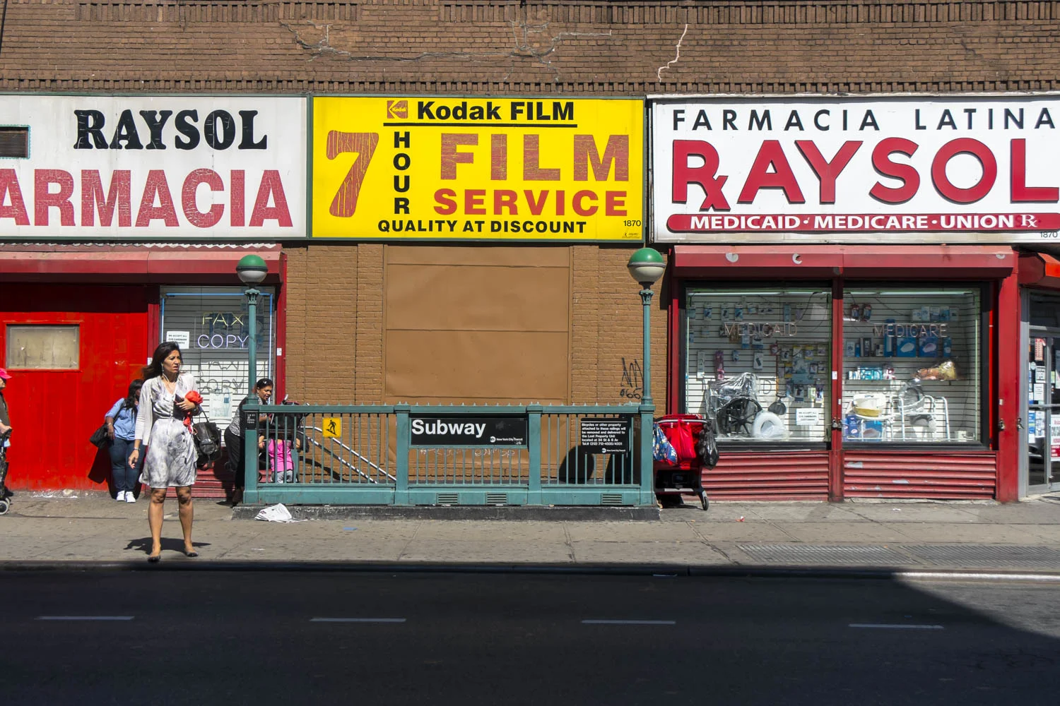 farmacia-latina.jpg