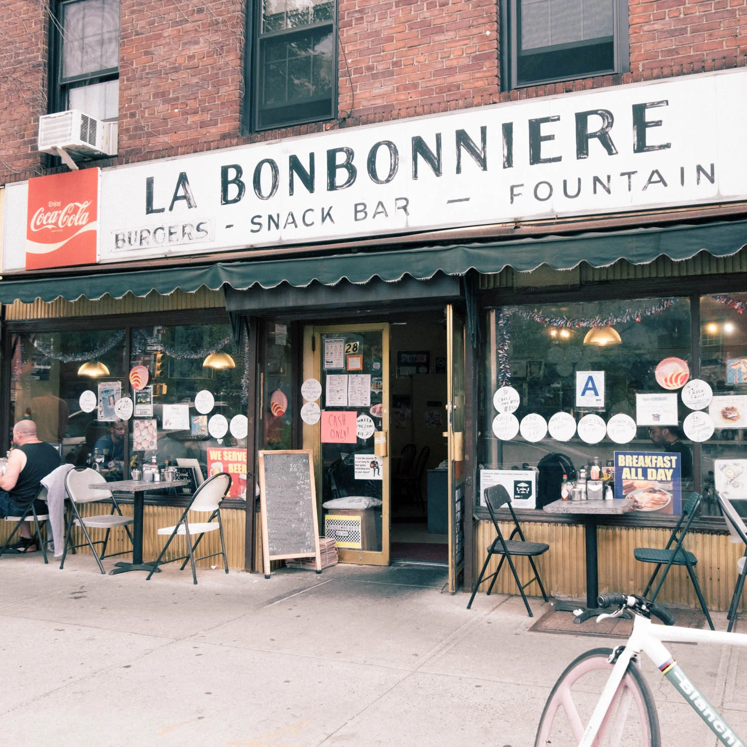 La Bonbonniere