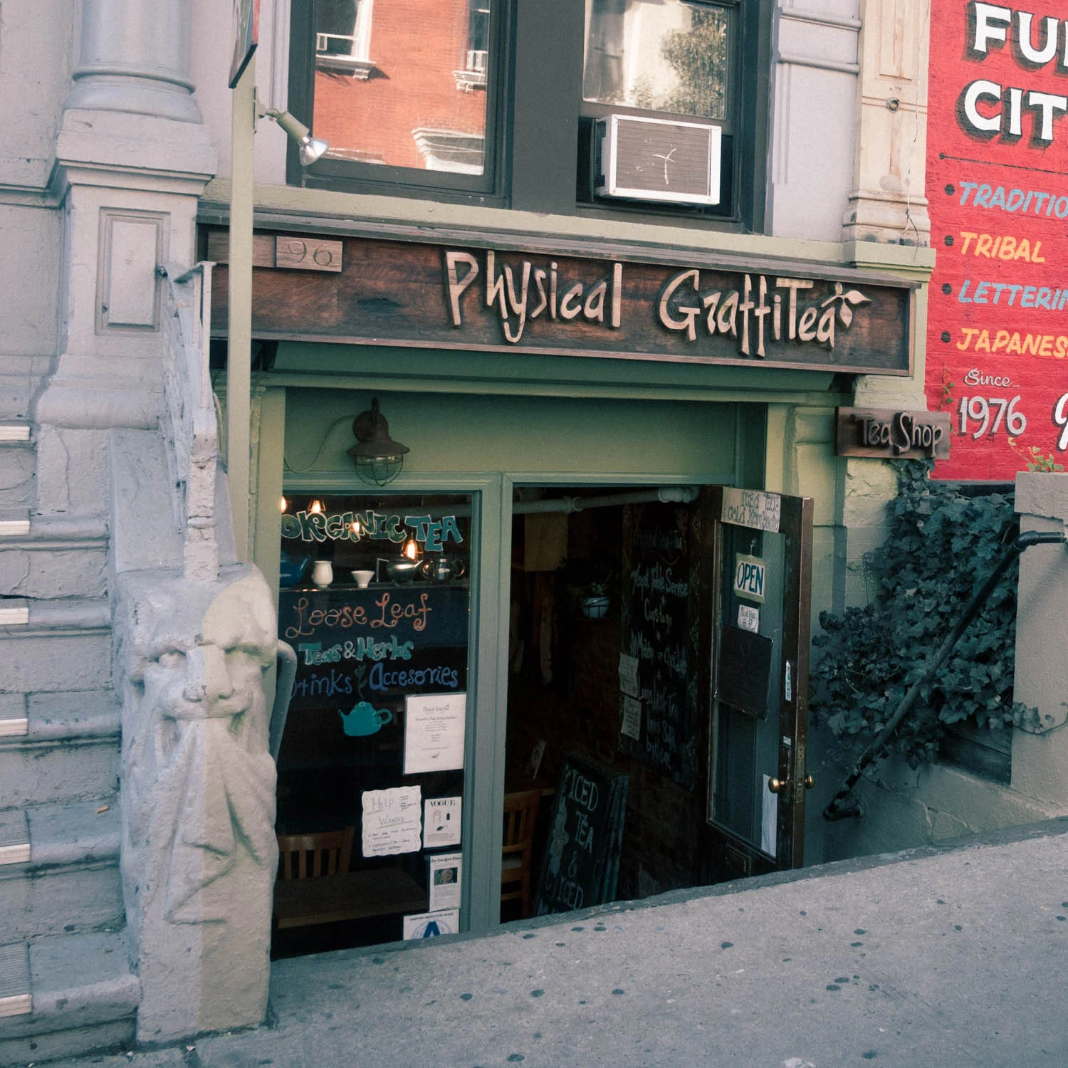 Physical Graffitea