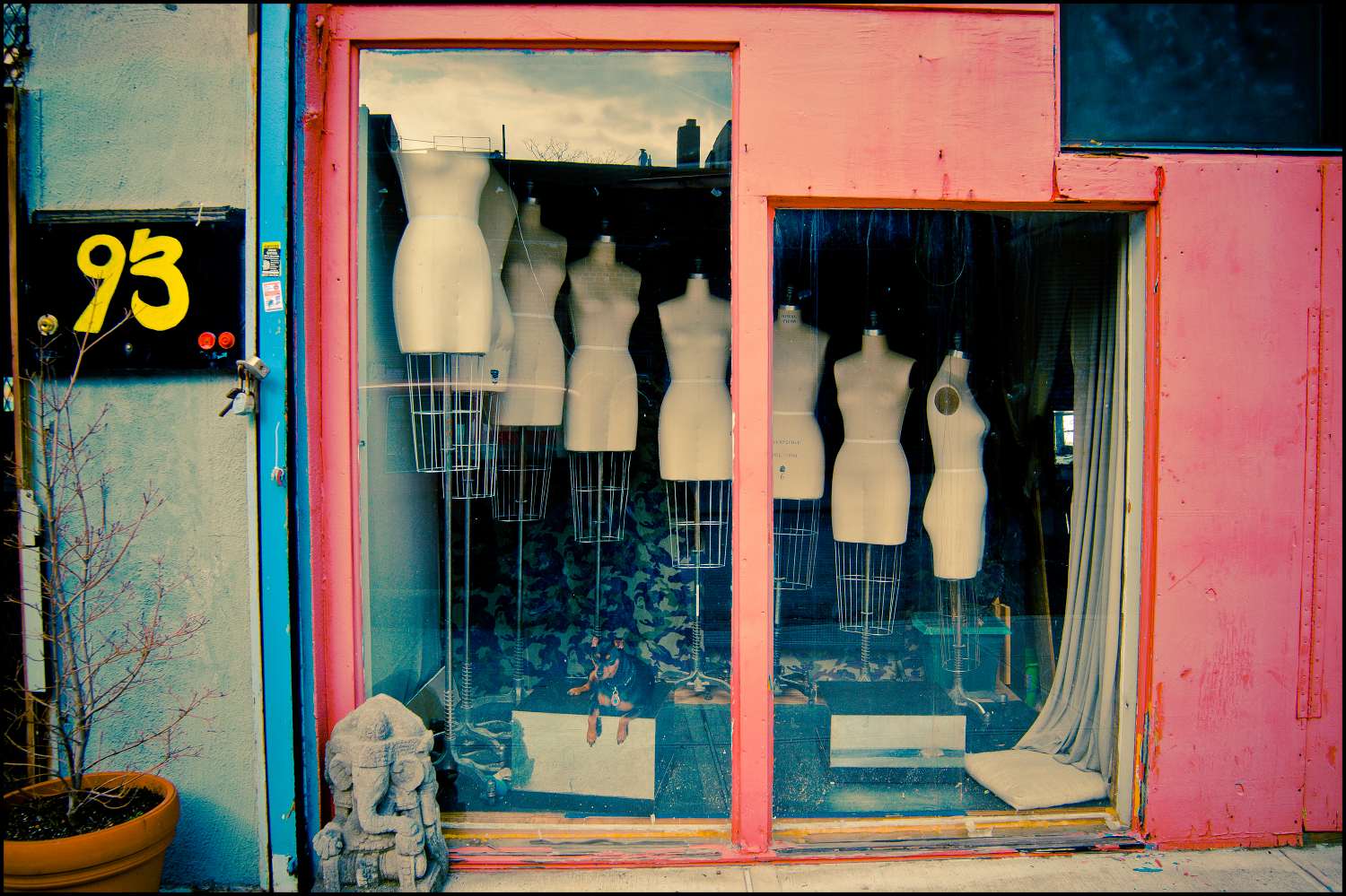 mannequins-Exposure.jpg