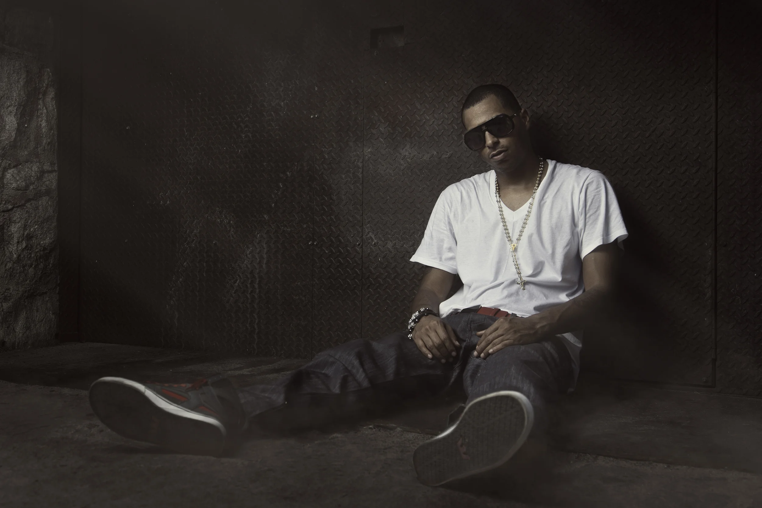SyScott-sittin1.jpg