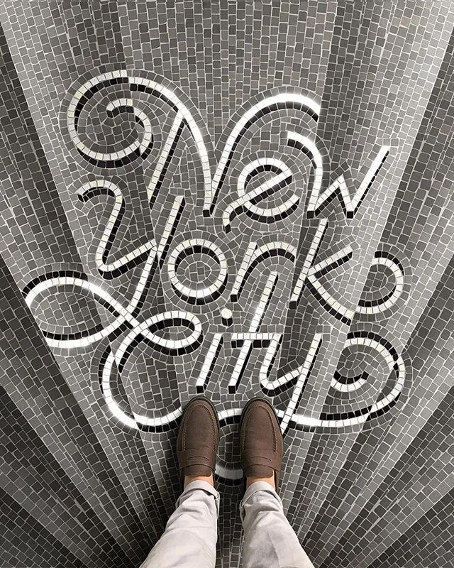 Quite a lot has happened since I last posted, and (most notably) I've moved out of NYC after almost a decade of being a New Yorker. I moved to the city for school in 2010 and I remember immediately feeling in my element&mdash;I had wanted to live in New York City for ages and finally being there was a huge high. However, my wanderlust eventually kicked in and I started wanting the experience of living somewhere new. Because I'm freelance and work from home, I figured it was a good time to start planning a big move out of the country, and about 6 weeks ago, I finally made the jump! I haven't 100% decided where I'll settle (🇩🇪🇫🇷🇪🇸🇳🇱🇩🇰🇦🇹🇧🇪🇵🇹???), but I'm super excited about the times ahead and filled with gratitude for all the amazing experiences and friendships New York City gave me! OH, and I'm super open to recommendations, so I'd LOVE to know what your favorite European city is and why. #nyc #artonlink