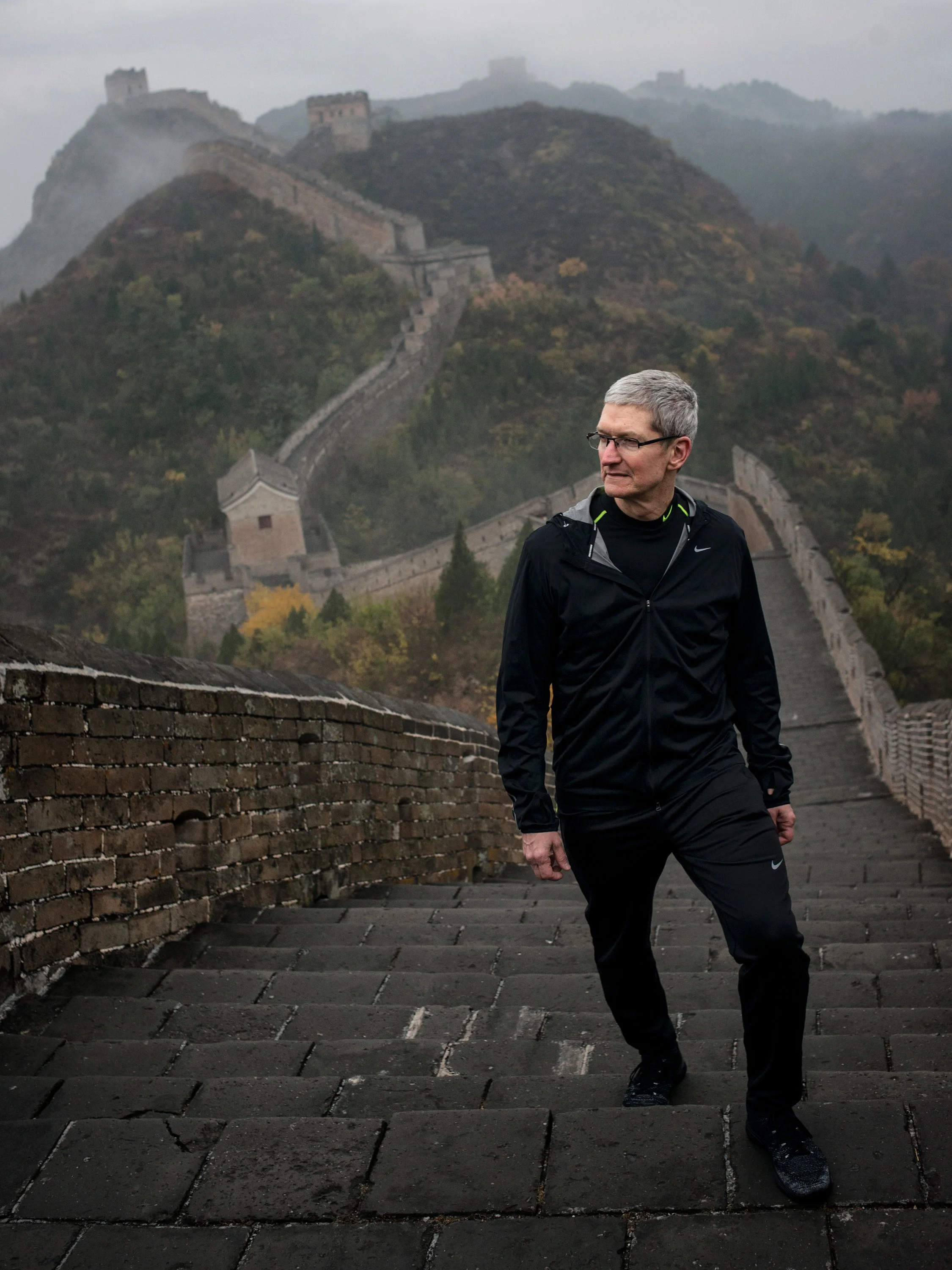  Tim Cook's first visit to the Great Wall of China 