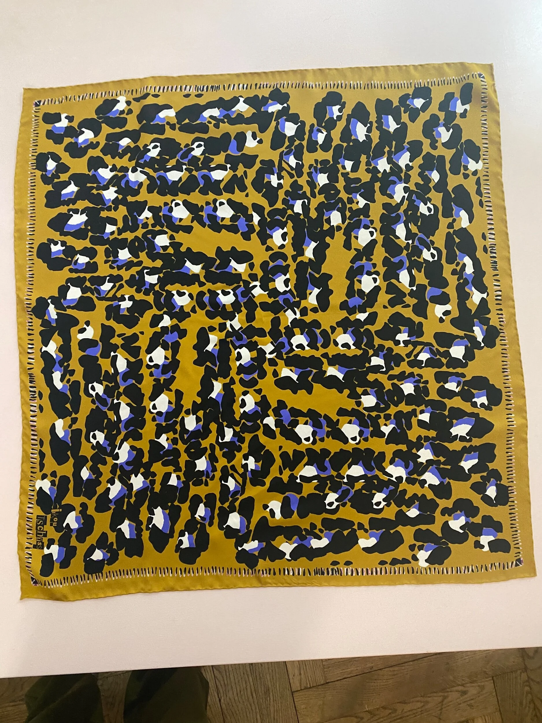 AFE7F084-8F5F-4FA2-8103-055441650D40