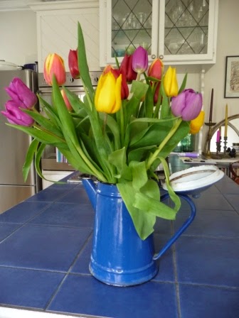 Vintage Hungarian enamel coffee pot makes an great container for tulips