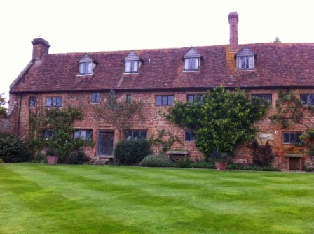 sissinghurst-grounds.12.jpeg