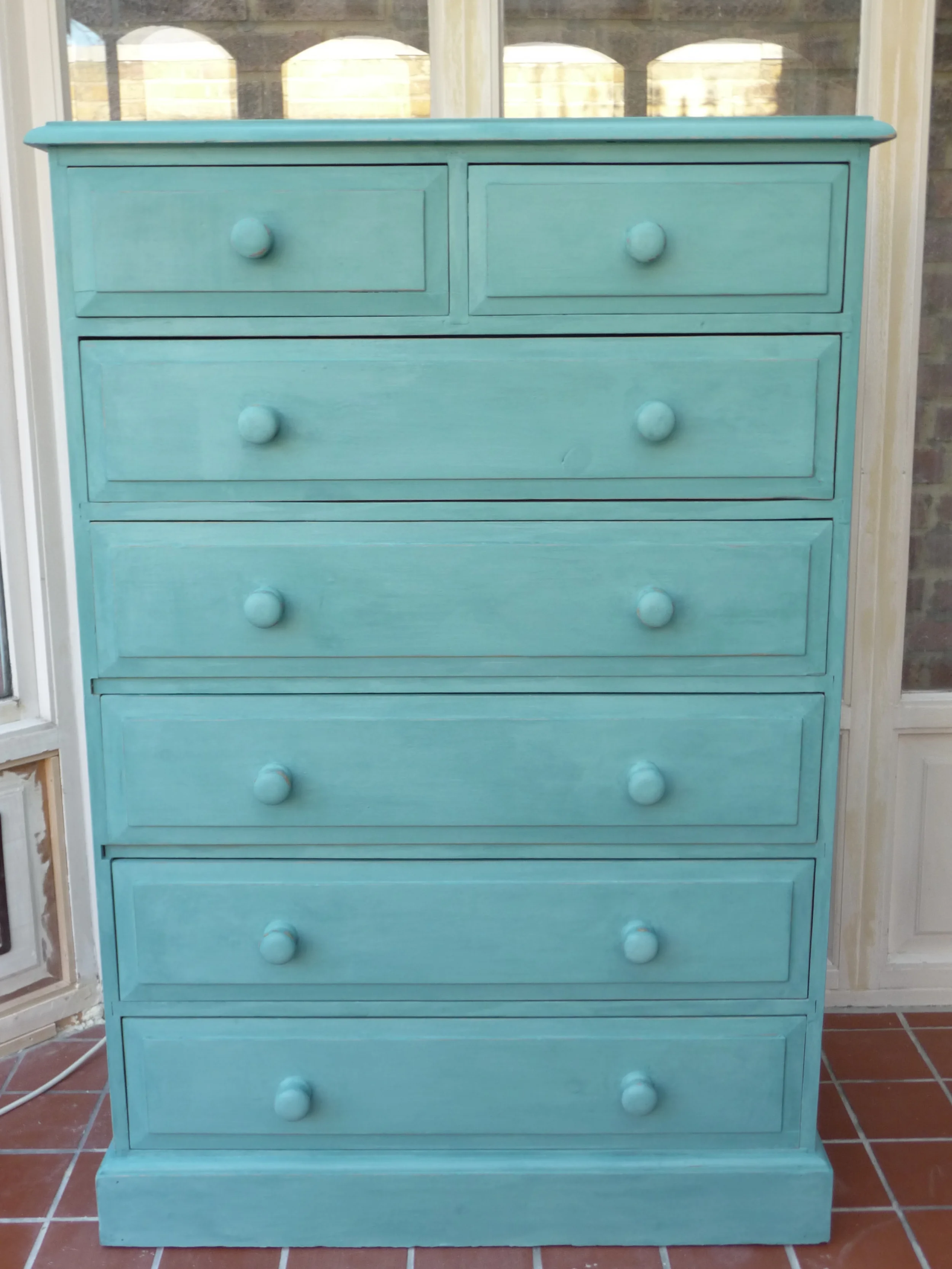 Revive a chest of drawers with Annie Sloan’s ‘Provence’