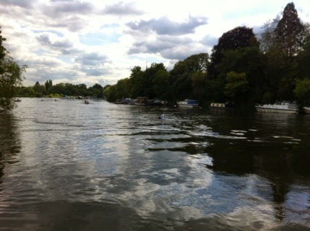 We stopped by the Thames at the foot of the hill in Richmond