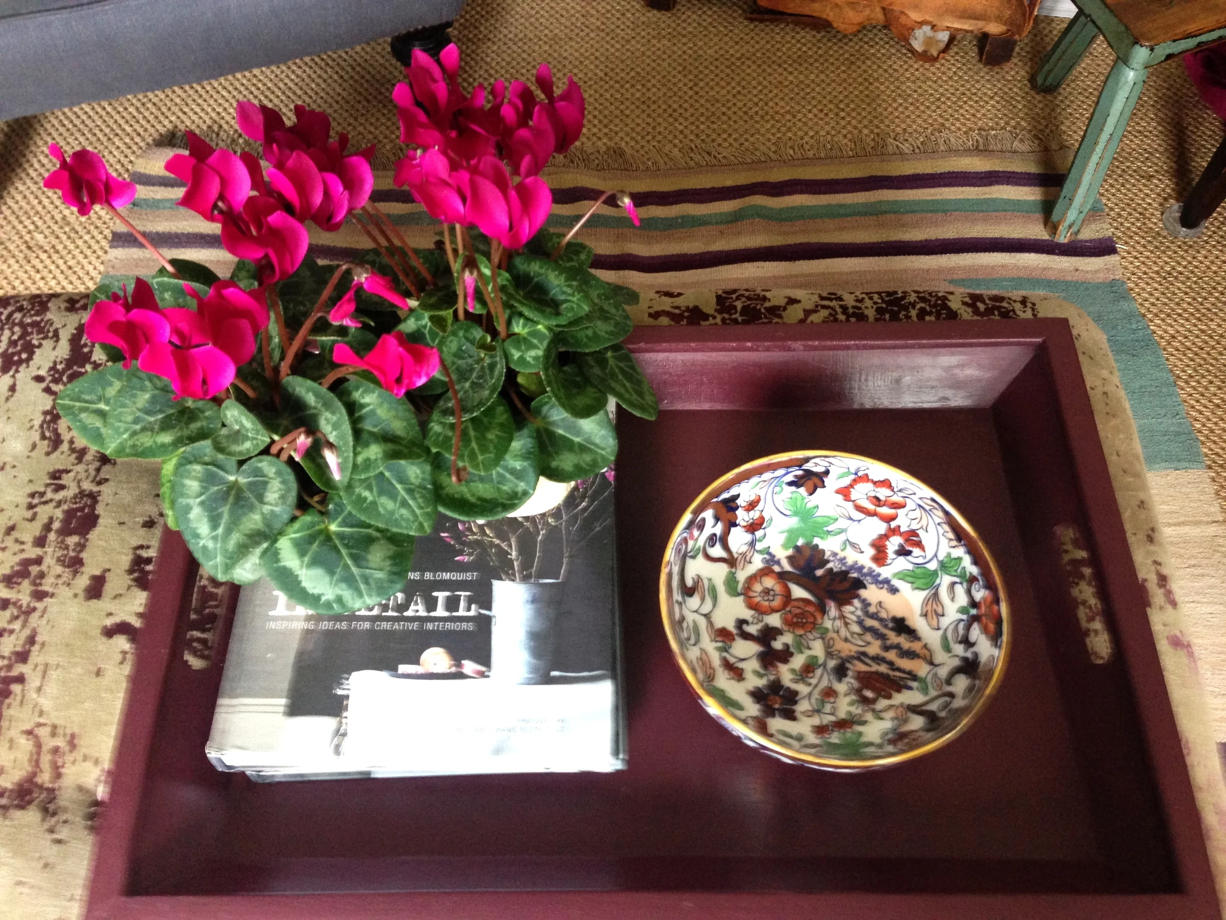 Transform a wooden tray with Farrow &amp; Ball paint