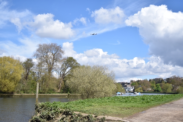 You're never far from an airport in London (flightpath to Heathrow!)
