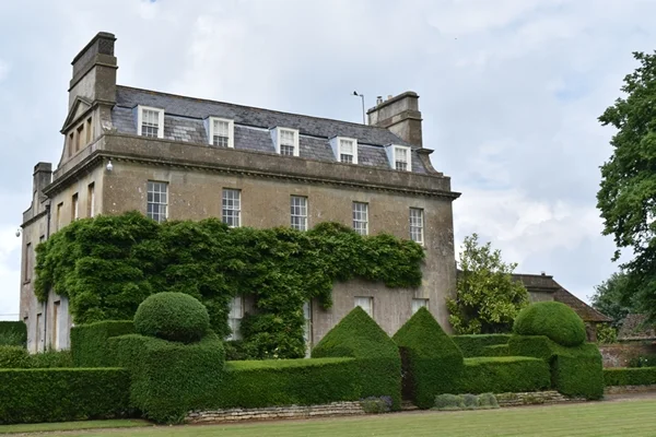 m_ManorHouse (8).jpg