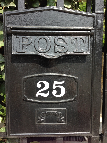  A rather grand letterbox! 