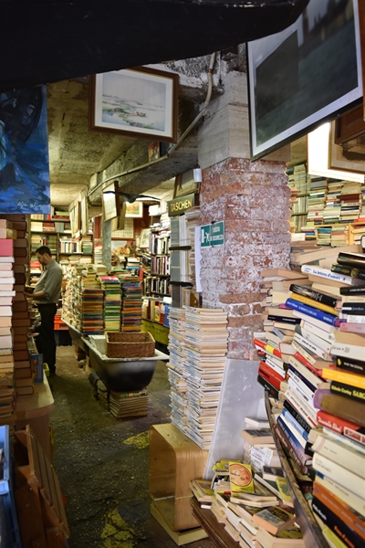 m_Bookshop (7).jpg