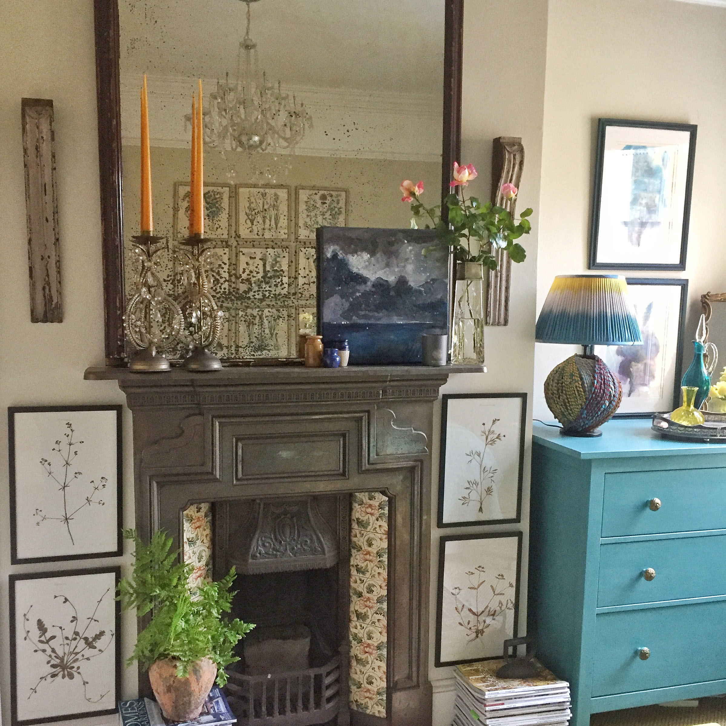 Mantlepiece styling