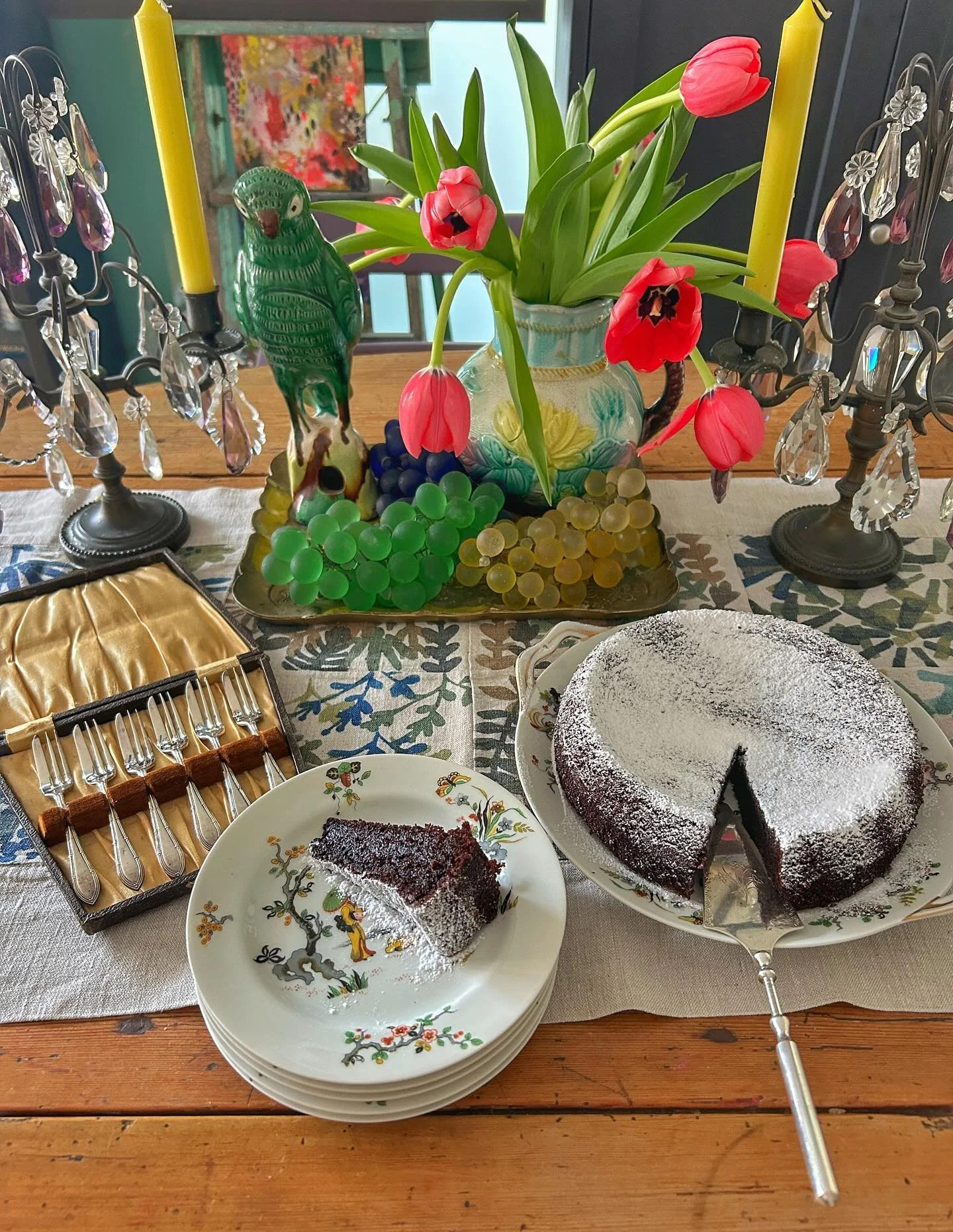 I&rsquo;ve made my favourite cake @nigellalawson Chocolate Olive Oil Cake today so I can use the vintage Limoges plates I bought from @wendyvarleyinteriors_ at @macleayconcepts. I bought the silver plated cake forks and the 1900s cake slice yesterday