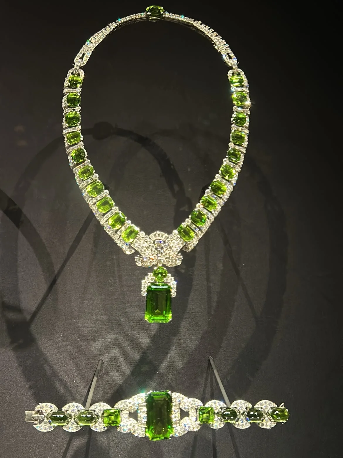 The Cartier exhibition at the @vamuseum was way too busy for my liking and it made viewing the pieces quite difficult at times. If you are thinking of going it&rsquo;s sold out unless you are a member ,it closes on 16 Nov). The exhibition has 350 obj