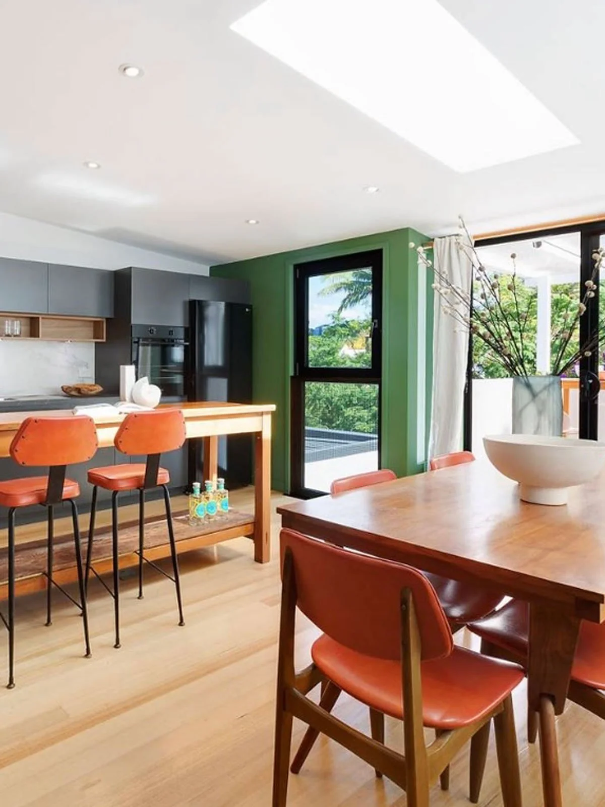 green-orange-kitchen.jpg