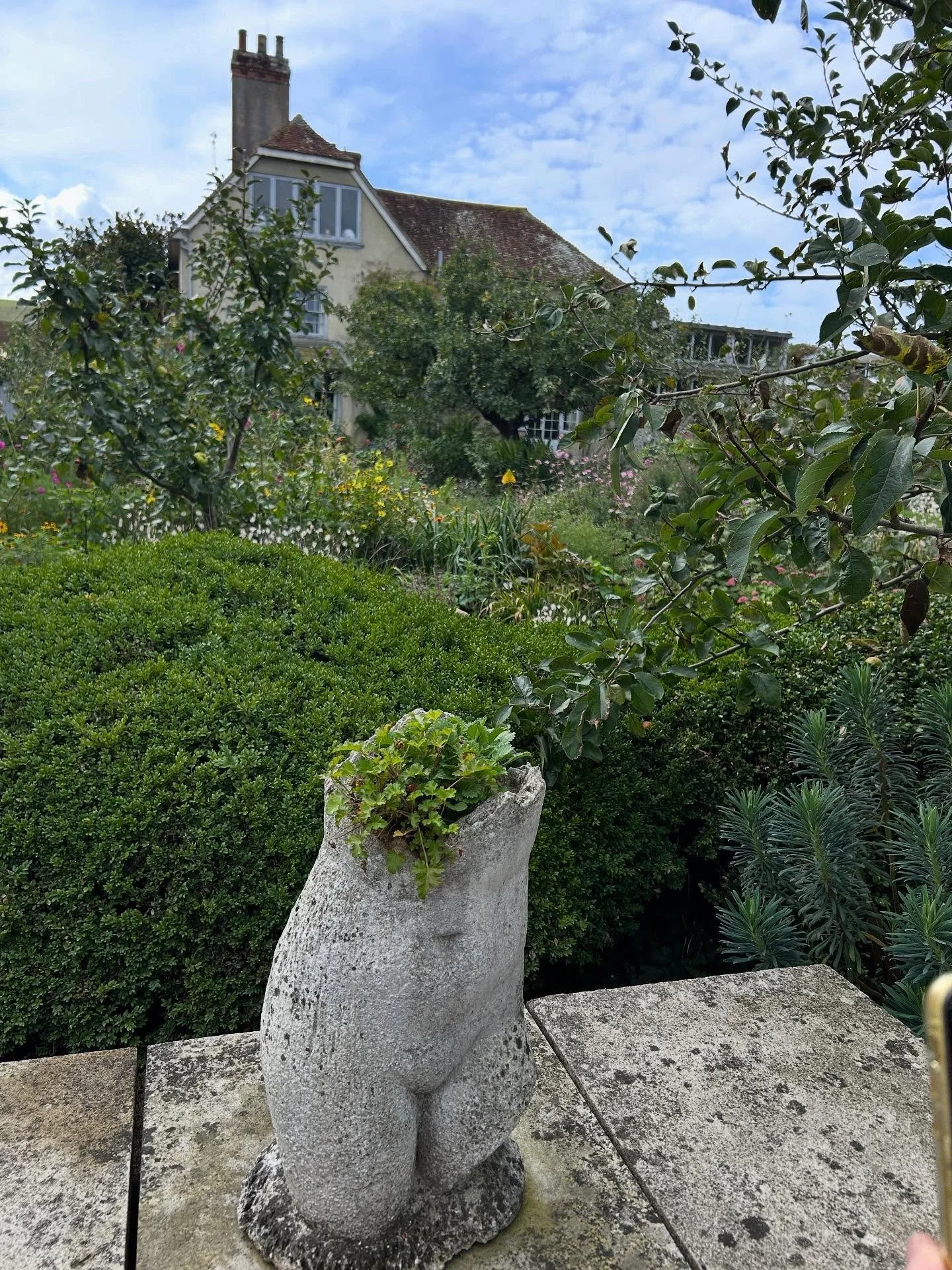 No trip back home would be complete without a visit to my happiest place - Charleston Farmhouse @charlestontrust . This was the home and studio of the painters Vanessa Bell and Duncan Grant and was a gathering point for some of the 20th century&rsquo