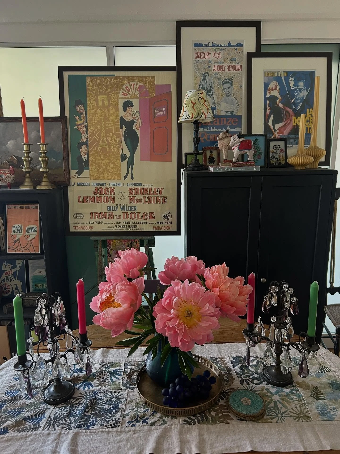 Came back to these gorgeous peonies from cousin @suziekitto who was dog sitting while I was away.  It is good to be back after five weeks.