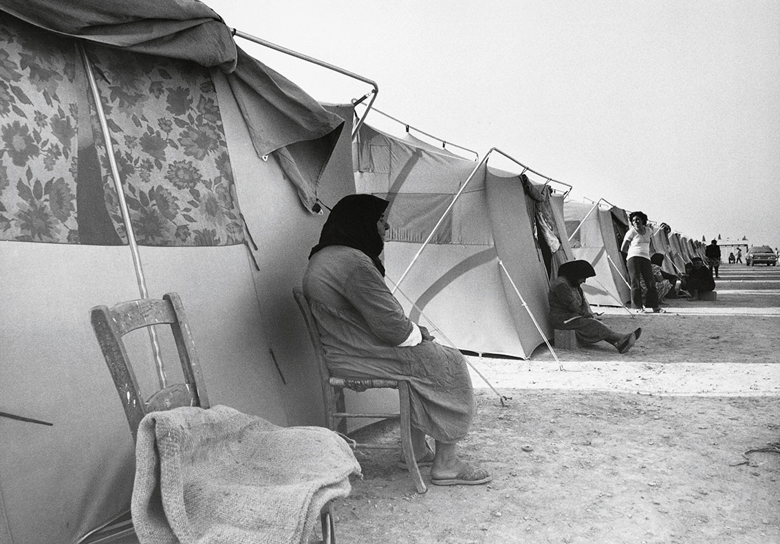 a-camp-of-300-tents-for-1400-refugees-lefkaritis-near-lamaca-cyprus-1974-web.jpg