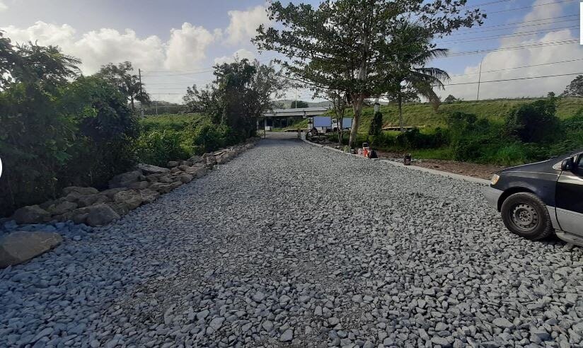 Parte  de las mejoras en la entrada de la Vereda San Miguel