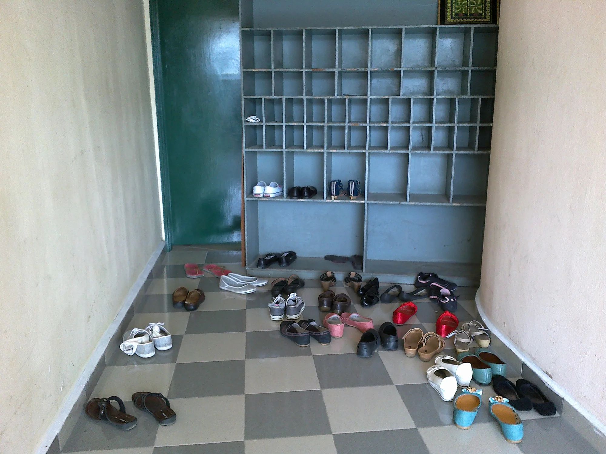 shoe cabinet research