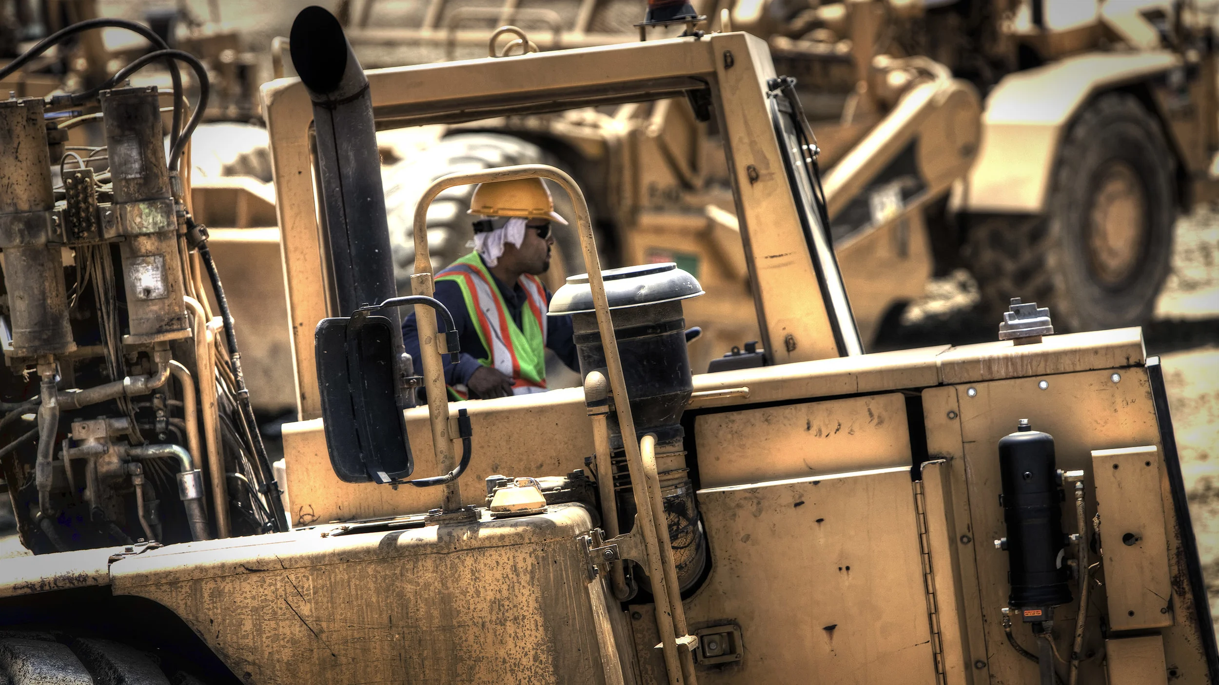TJL TX130 driver 8963.jpg