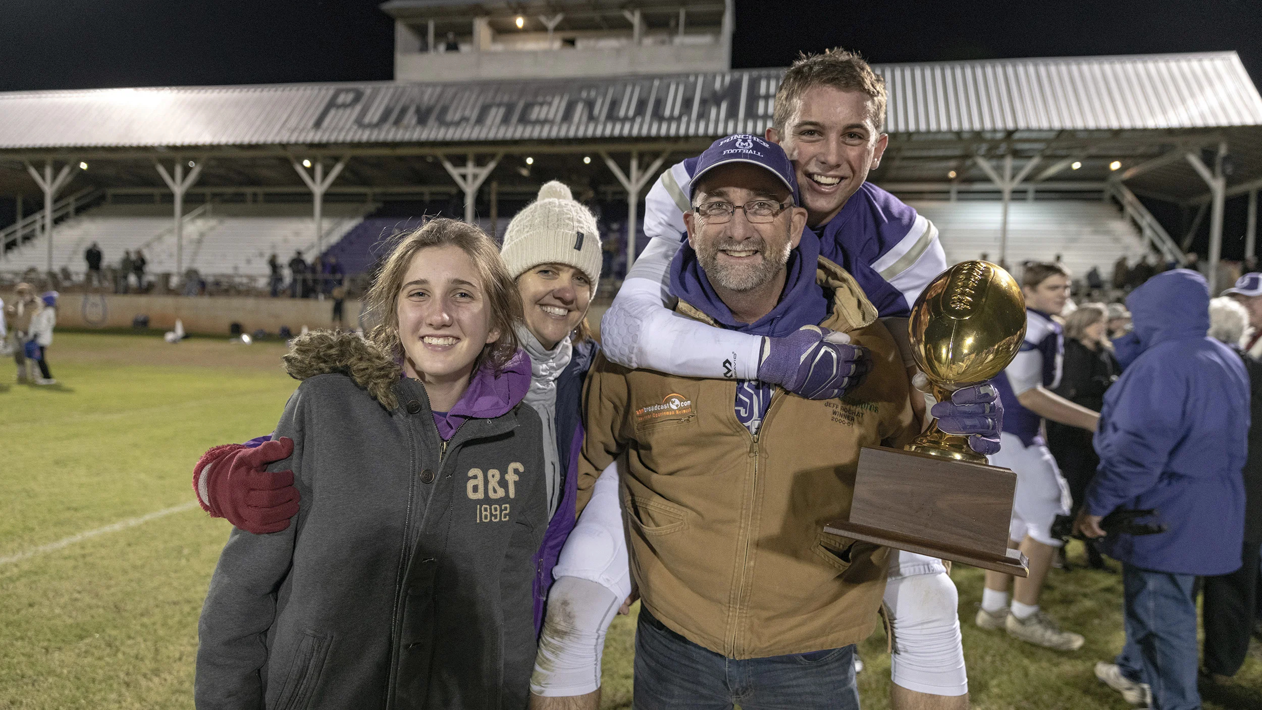 Mason_HS_football_DSC7183_2500px.jpg