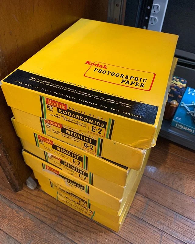 Worth buying for sentimental reasons? @Kodak re-release?
Anyone have experience printing this?
#kodak #kodabromide #analogphotography #analog #darkroom #silvergelatin #ishootfilm #filmphotography