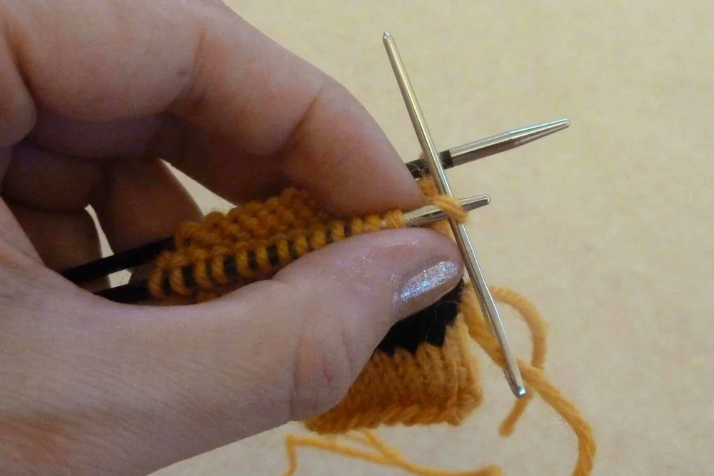 Kitchener Stitch tutorial — Aldersign Designs