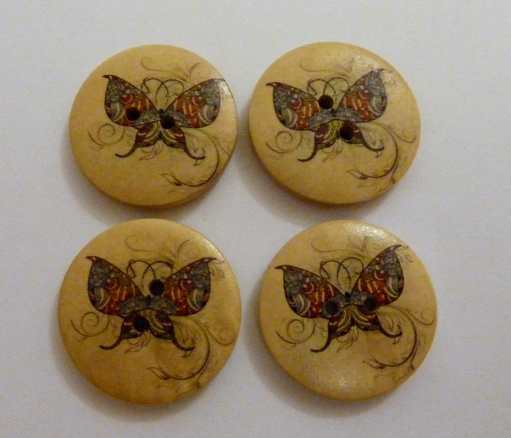 Butterfly buttons