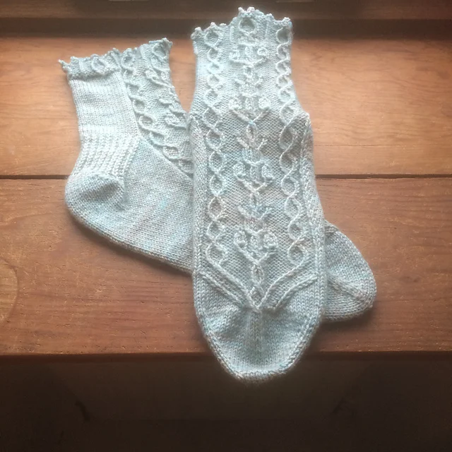 Longhairedknitter's winning socks!