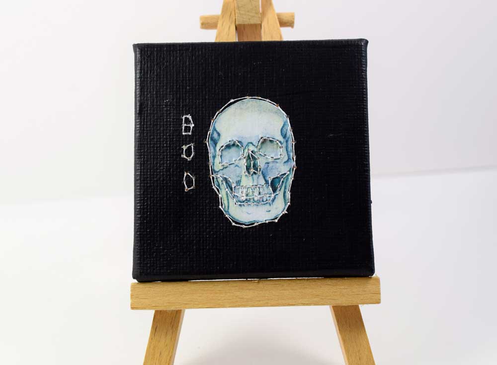 EMBROIDERY ON CANVAS: A COOL GLOW-IN-THE-DARK HALLOWEEN PROJECT