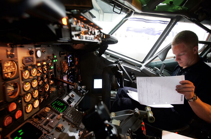 technicien-avionique.jpg