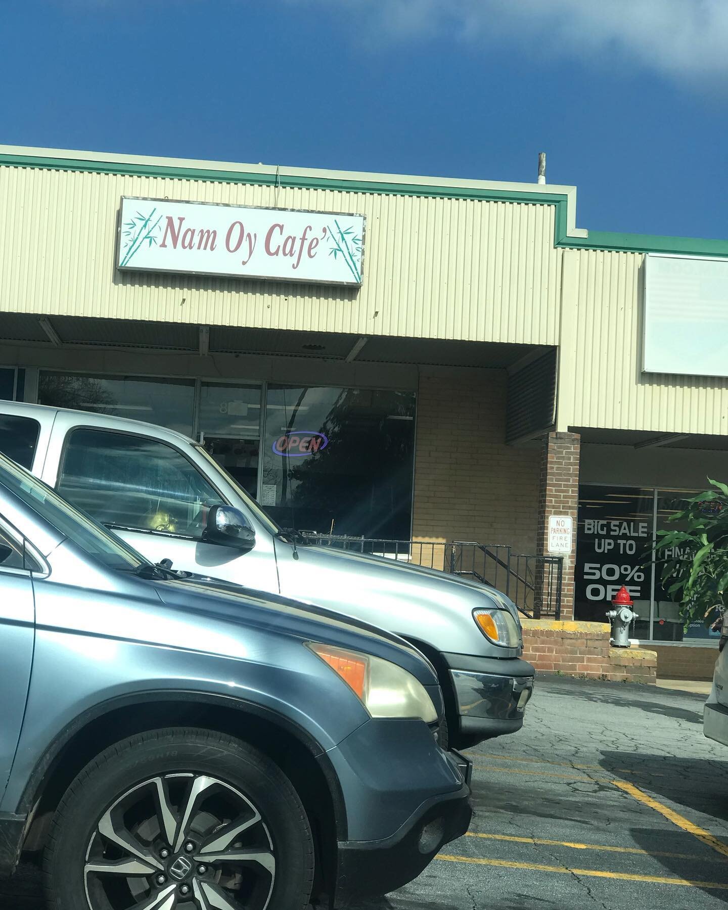 So bummed that this place is closing and I just found out about Nam Oy Caf&eacute;. I had seen this listed the other day and decided to go since they mentioned that they were closing for good tomorrow. 

Got up early and went about an hour after they