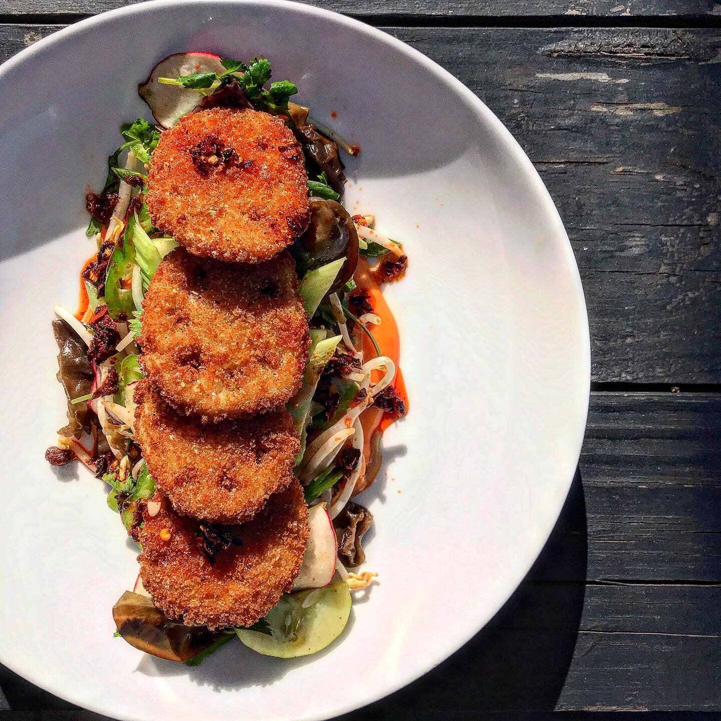 Trying out a few new ideas lately.

Tiger Salad with crispy Panko crusted lotus root 

-cow horn pepper 
-cucumber 
-cilantro 
-scallions 
-woodear mushrooms 
-bean sprouts 
-peanuts 
-black vinegar 
-prickly ash 
-chili crisp