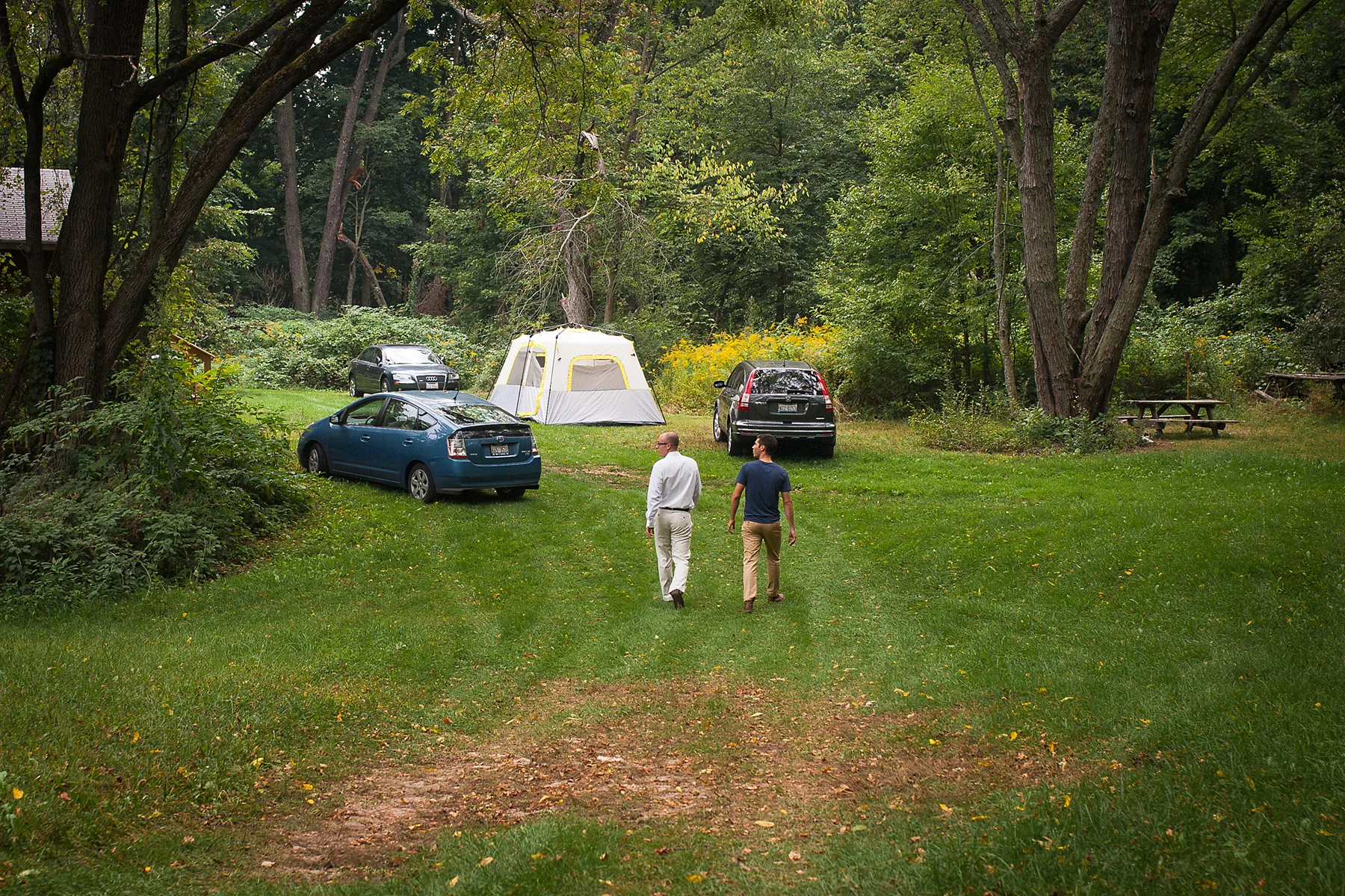 michigan-destination-wedding-summer-camp-wedding-at-circle-pines-camp-in-delton-michigan-oriana-koren-documentary-wedding-photography-063.jpg