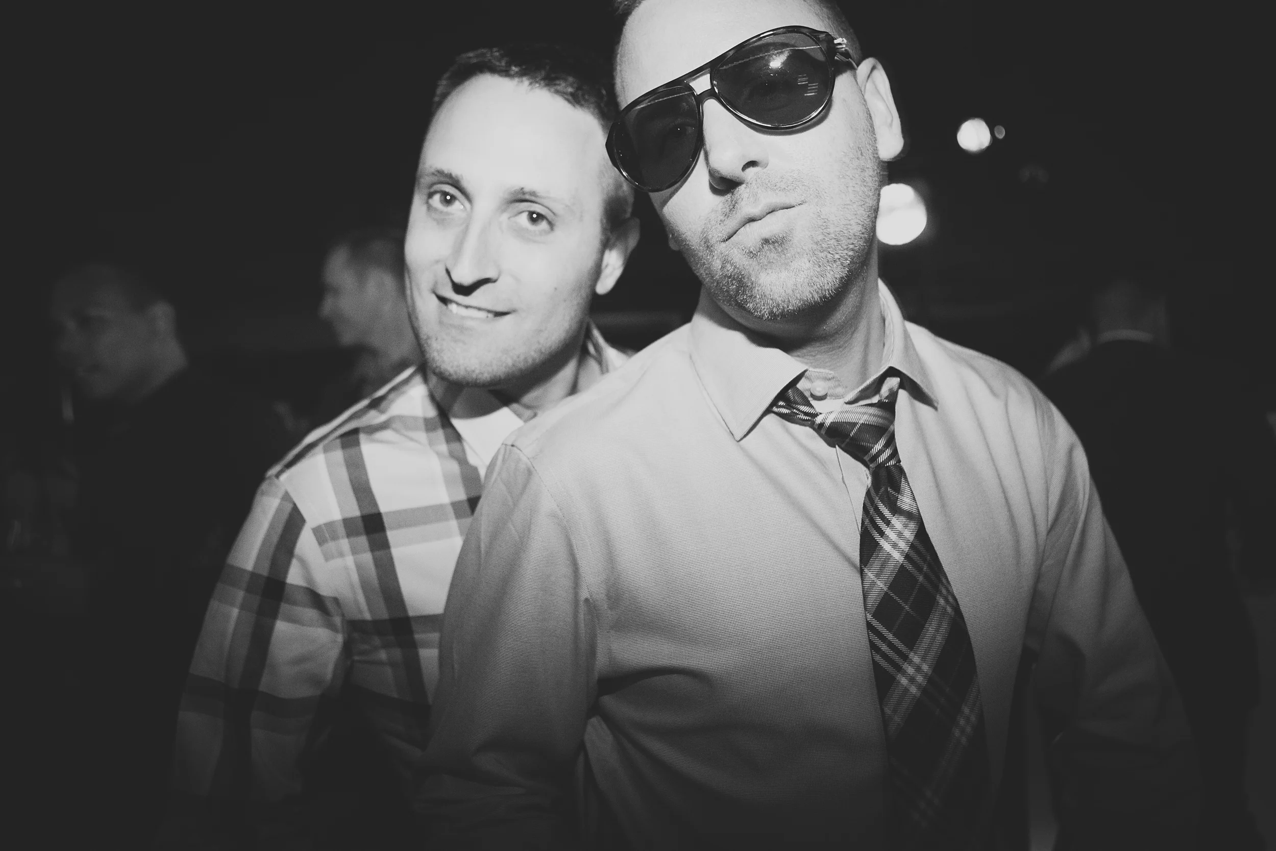 lincoln-park-chicago-same-sex-travel-themed-rooftop-documentary-wedding-photography-by-oriana-koren-okrfoto-030.jpg