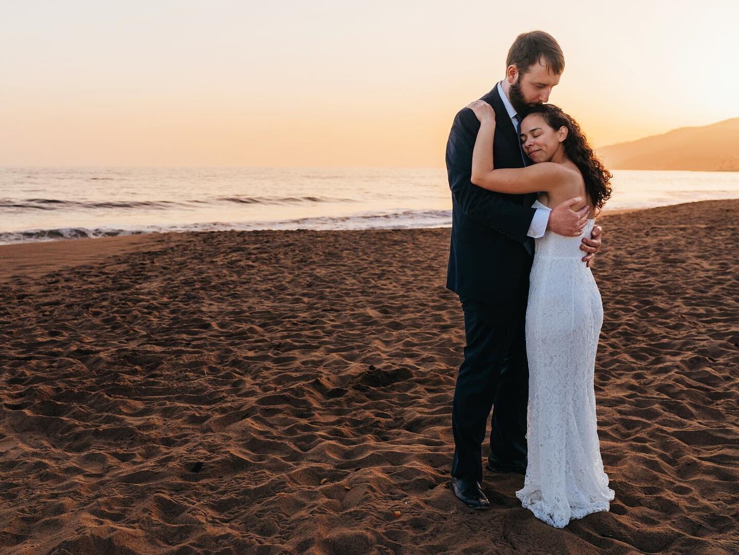 taking in a quiet moment with kevin and melissa. [social media can be so loud and frenetic. isn&rsquo;t it good to just take a moment, pause, breathe?]