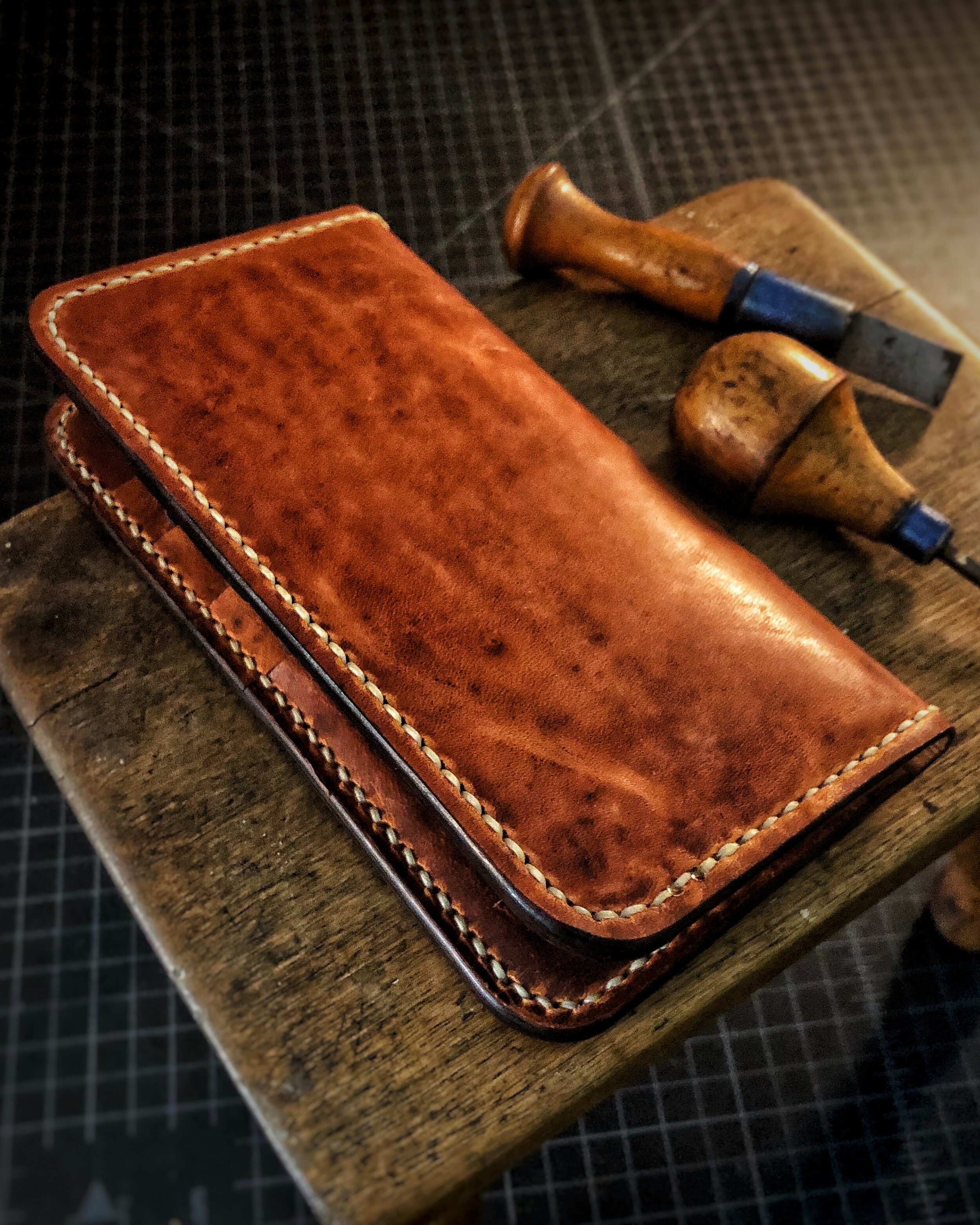 Slim Wallet in Orange Textured Leather – Sazingg