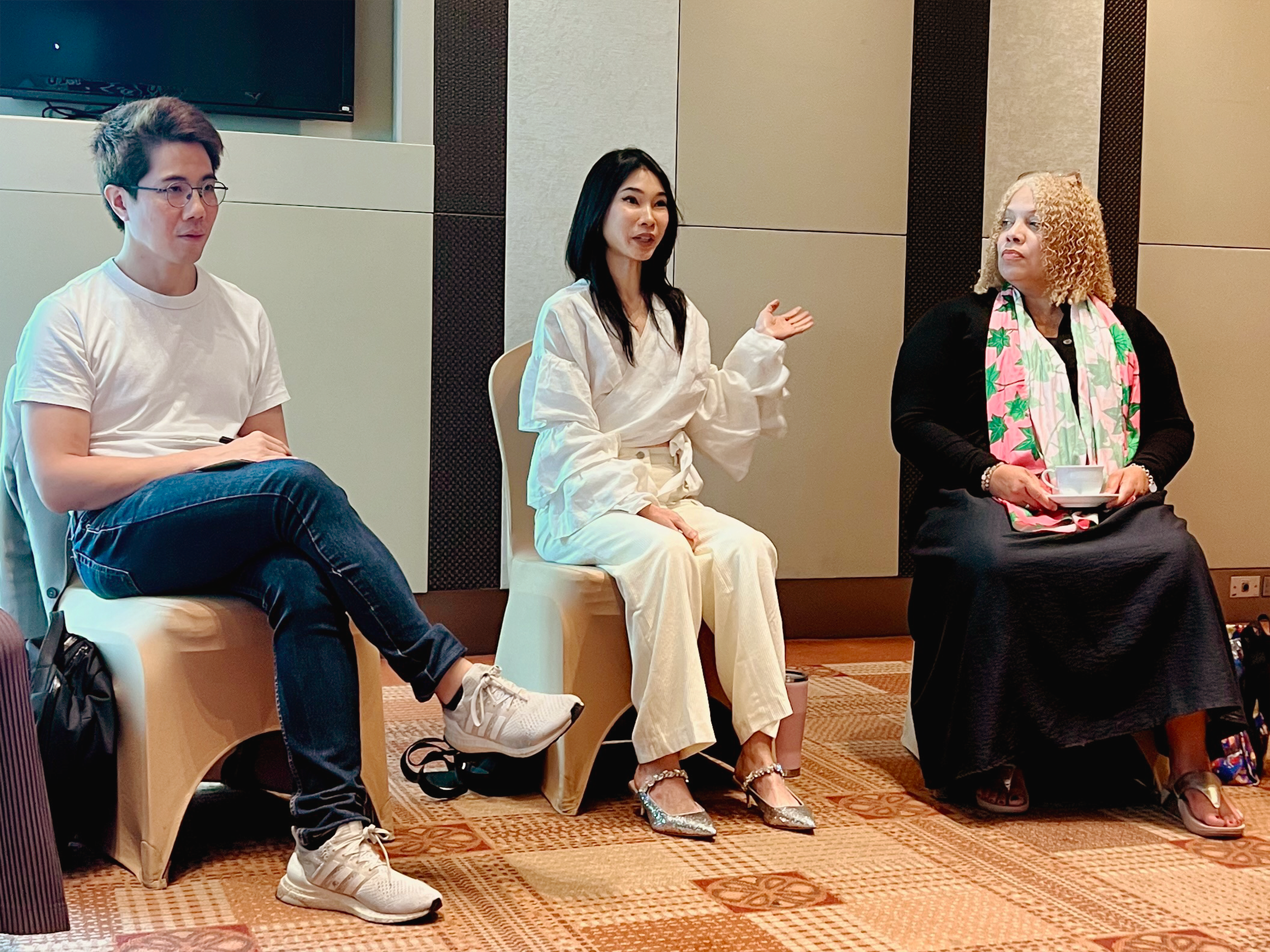 LAC Carousel - 3.png