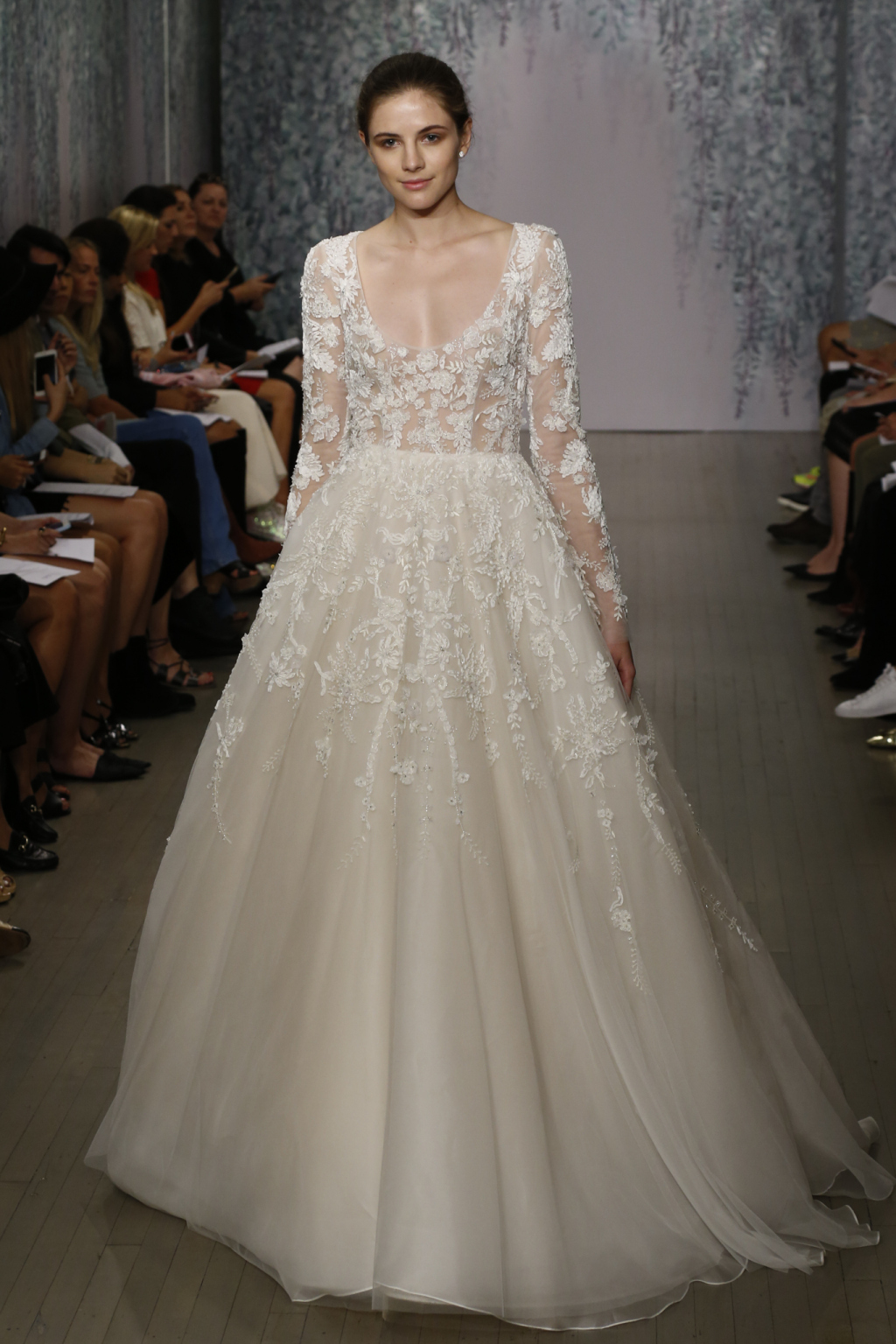 Monique Lhuillier Fall 2016 Dress. Photo by George Chinsee for WWD .