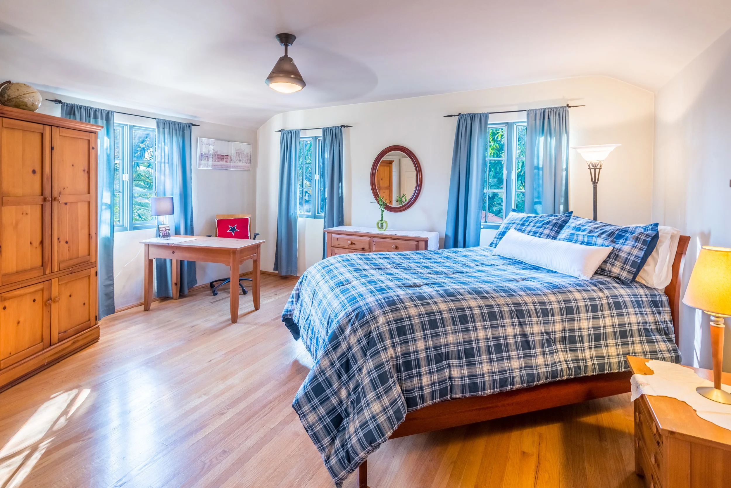 47 Bedroom3.jpg